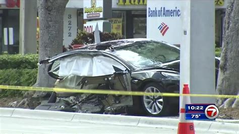 1 Killed After Deerfield Beach Crash Wsvn 7news Miami News Weather