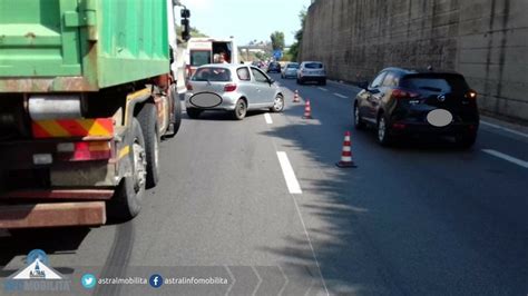 Incidente Sulla Pontina Al Chilometro 37 Auto In Coda Verso Latina