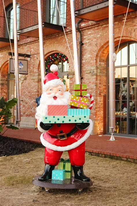 Savannah Christmas Market: Get the Scoop from a Local - Savannah First ...