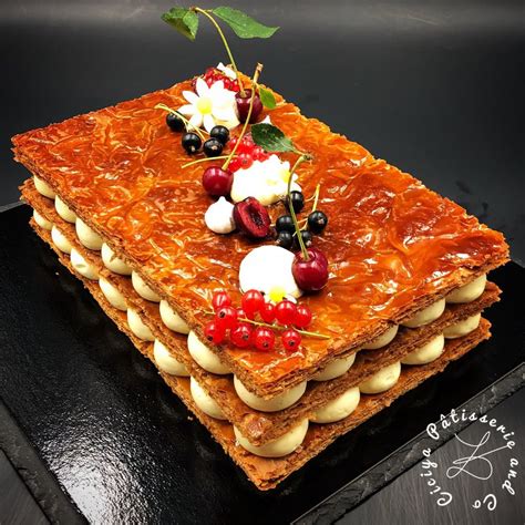 Mille feuilles Vanille Mascarpone et griotte Ciciya PâtisserieandCo