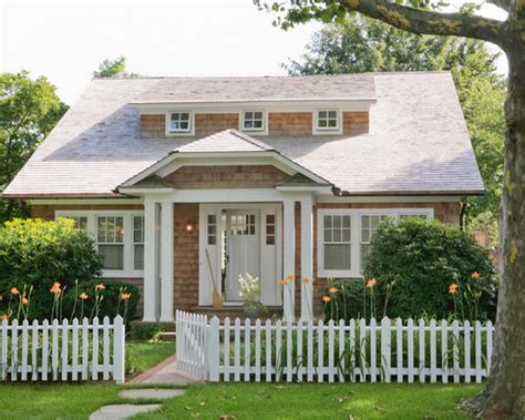 16 Inspiring Coastal Cottage Exterior Design Ideas