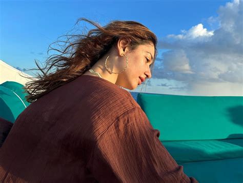 Tamannaah bhatia hot beach photos goes viral ಮಲಡವಸನಲಲ ಮಲಕ ಬಯಟ ತಮಮನನ ಮಸತ