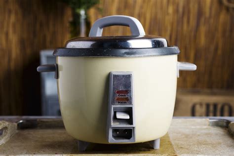 The Right Way to Steam Food in Your Rice Cooker