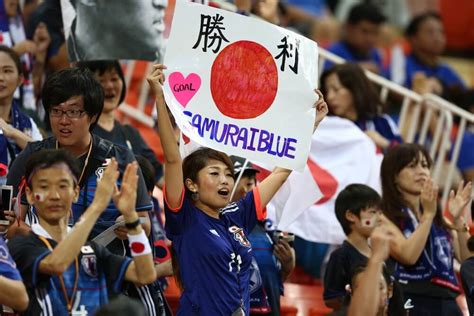 Menang Suporter Jepang Tetap Bersih Bersih Stadion Apa Alasannya