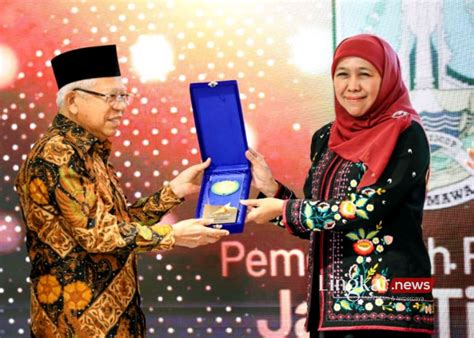 Pemprov Jatim Raih Juara Umum Anugerah Adinata Syariah Lingkar News