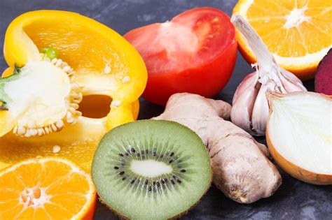 Frutas y verduras que contienen vitaminas y minerales estimulación