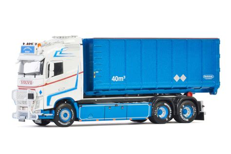 Loods Akeri Volvo Fh4 Globetrotter 6x2 Wsi Models