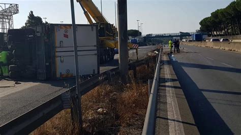 Incidente Sulla Pontina Code E Traffico In Tilt Sabato 13 Luglio 2019