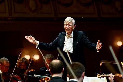 Leipzig Dirigent Herbert Blomstedt Auch Mit 95 Noch Aktiv Eine