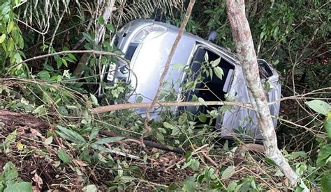 Universit Rio Dorme Ao Volante E Capota Carro Dentro Da Ufam