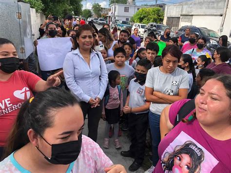 Matamoros Padres De Familia Toman Las Instalaciones De La Escuela