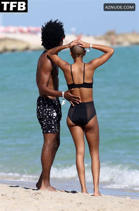 Willow Smith Looks Hot In A Black Bikini On The Beach In Miami AZNude