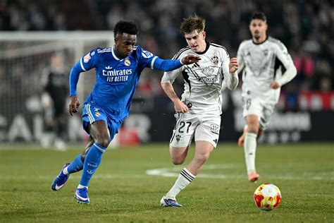 Albacete searching for culprit after banana was thrown at Vinicius