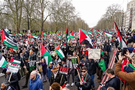 12 Arrests at Pro-Palestine March in London | The Epoch Times