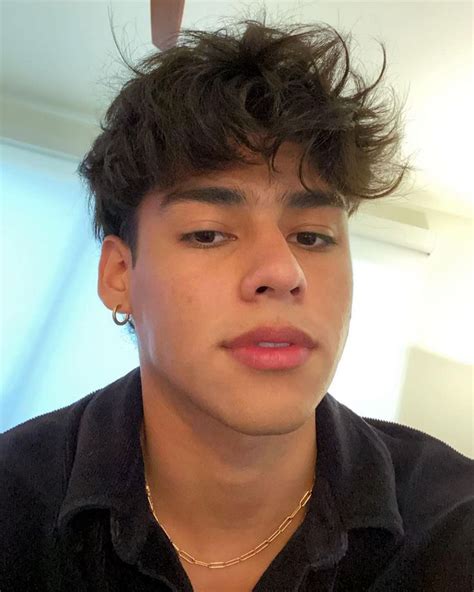 Andrew Davila’s Instagram post: “Switch it up a bit🤏🏽” | Celebrities ...