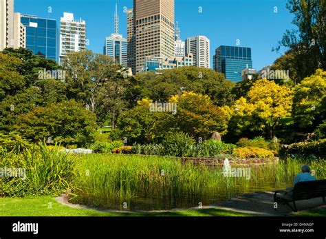 Fitzroy gardens hi-res stock photography and images - Alamy