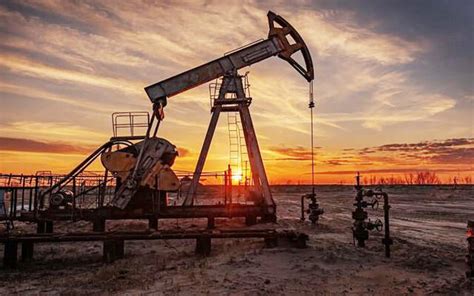 Oil fell on disappointing recovery of the Chinese economy and the ...