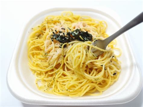 たらことバターのスパゲティ【セブンイレブン】コスパが良いスパゲティです いぬきちのコンビニ飯