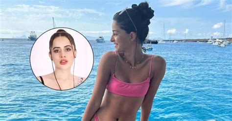 Ananya Panday Flaunts Her Se Y Legs In A Hot Pink Bikini In Unseen Pics