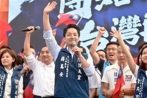 【選戰觀察】從力促整合氛圍到激喊「不必再跟柯談」 侯友宜終場造勢宣告藍白合恐告終 上報 要聞