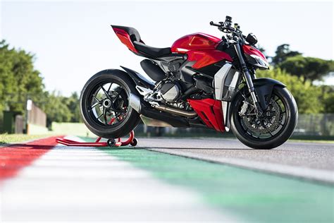 2022 Ducati Streetfighter V2 Australian Motorcycle News