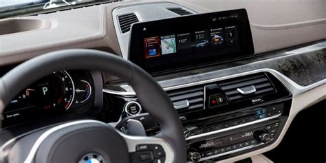 Gallery: 2017 BMW 530i interior