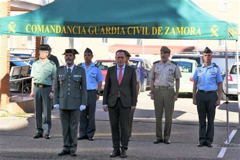 Homenaje En El Patio De Armas De La Comandancia De Zamora Al