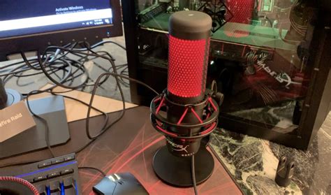 Ces 2019 Hyperx Quadcast Microphone And Cloud Orbit S Headset Pc