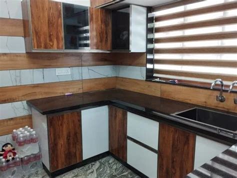 Glossy Aluminium Modular Kitchen At Rs Sq Ft Thrissur Id