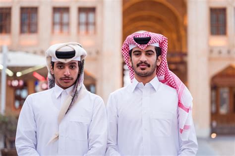 Así Es El Thawb Y Ghutra El Atuendo Típico De Los Hombres En Arabia Saudita Marca