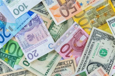 Fondo de dinero dólar euro y zloty polaco Foto Premium