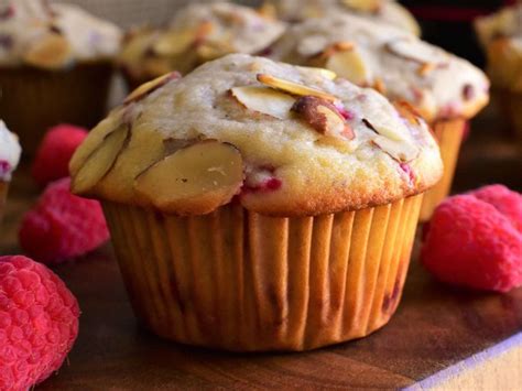 Raspberry Almond Muffins Recipe