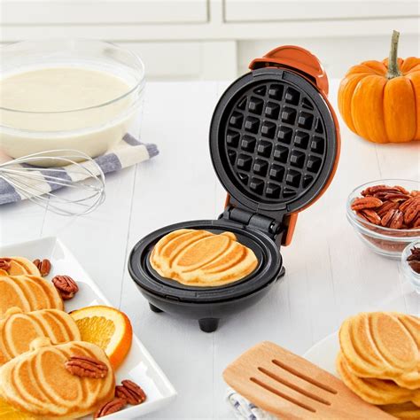 Dash Pumpkin Mini Waffle Maker Review | POPSUGAR Food