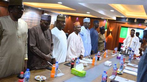 Breaking Buhari Vs Governors Apc Chairman Adamu Reveals Partys