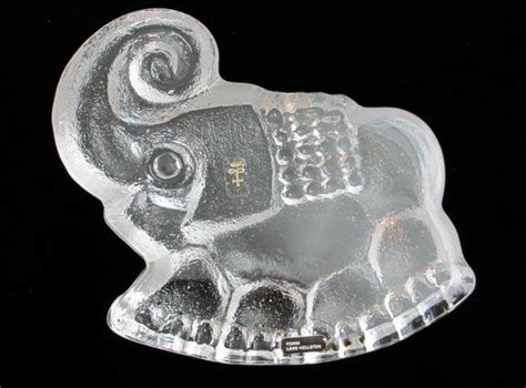 Skruf Sweden Crystal Glass Elephant Figurine By Lars Hellsten Glass Elephants Elephant