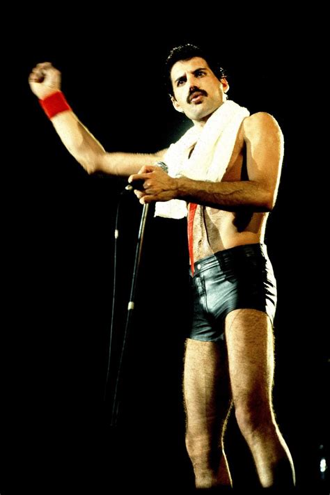 Freddie Mercury In Photos Freddie Mercury Through The Years