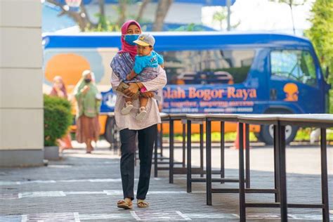 Foto Syukuran Hut Kemerdekaan Ri Sekolah Bogor Raya Gelar Bazaar