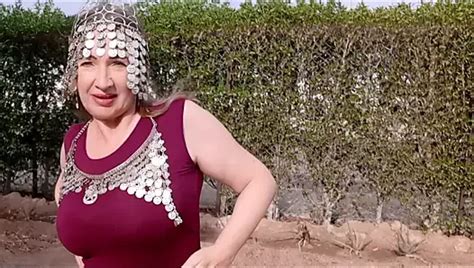 Hete Milf Mariaold Schudt Enorme Natuurlijke Tieten In Bodystocking XHamster