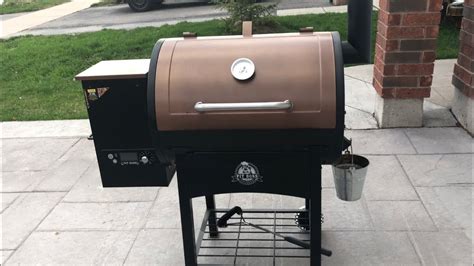 Pit Boss Pellet Smoker Grill Review Explaining The Classic VS 700FB