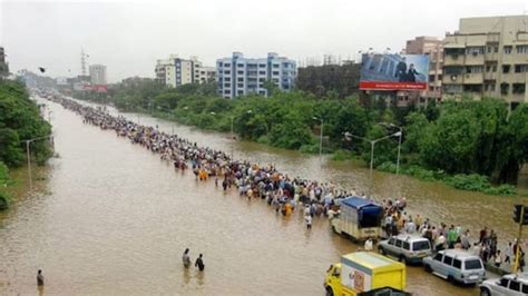 mumbai  floods  years   city submerged   mm