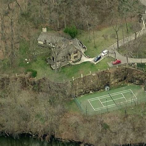 Diane Hendricks' home in Janesville, WI (Bing Maps)