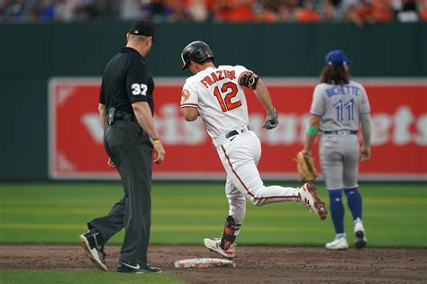 Gunnar Henderson Helps Orioles Blast Blue Jays Reuters