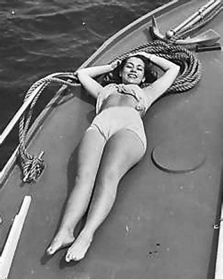 EBAY Vintage Celebrity Cheesecake Porn Pictures XXX Photos Sex Images PICTOA