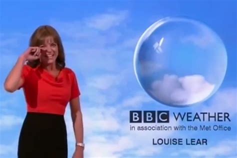 Bbc Weather Presenter Louise Lear Has Unstoppable Giggling Fit Live On Air London Evening