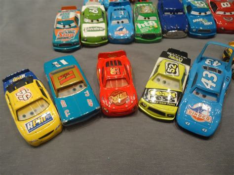 Cole O Disney Pixar Cars Rel Mpago Mcqueen Carros Cartas R