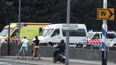 A En Prio Politie Dhv Met Spoed Naar Melding In Rotterdam