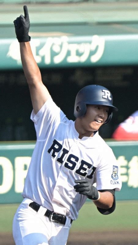 履正社 「代役」の4番・森田大翔選手が2試合連続弾 夏の甲子園 毎日新聞