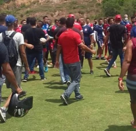 Torcedores Invadem Treino Do N Utico Para Cobrar Elenco Isto