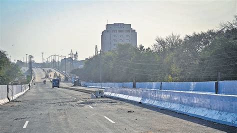 Delhi S Ashram Flyover Reopens Today Only Light Vehicles Permitted