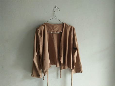 Reprice Choco Nude Crop Outer Fesyen Wanita Pakaian Wanita Atasan Di